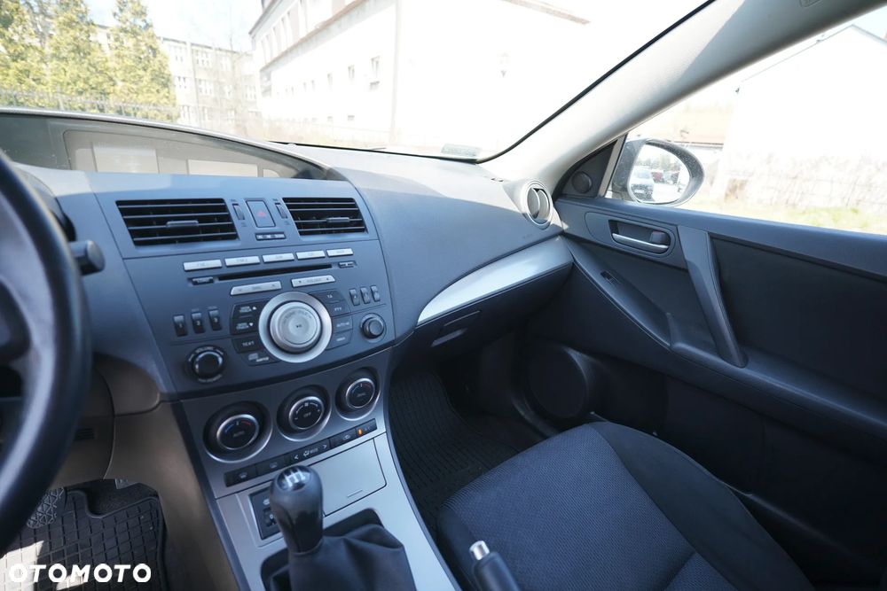 Mazda 3 1.6 Exclusive - 17