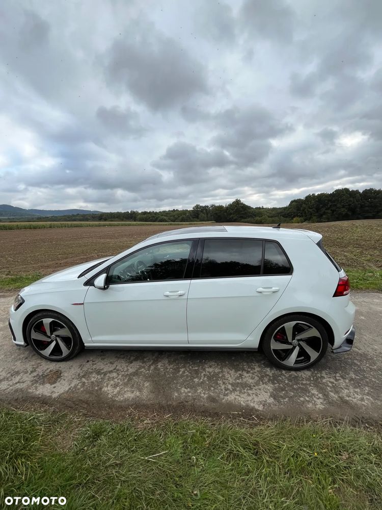 Volkswagen Golf - 3