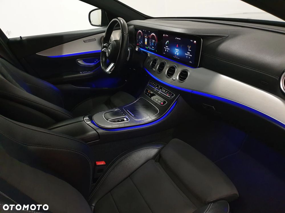 Mercedes-Benz Klasa E 300 de 4Matic 9G-TRONIC AMG Line - 27