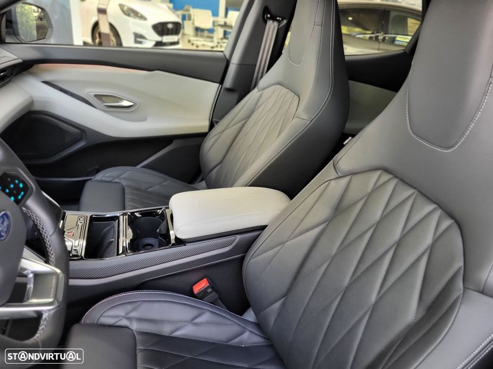 Ford Explorer 77 kWh Premium - 16