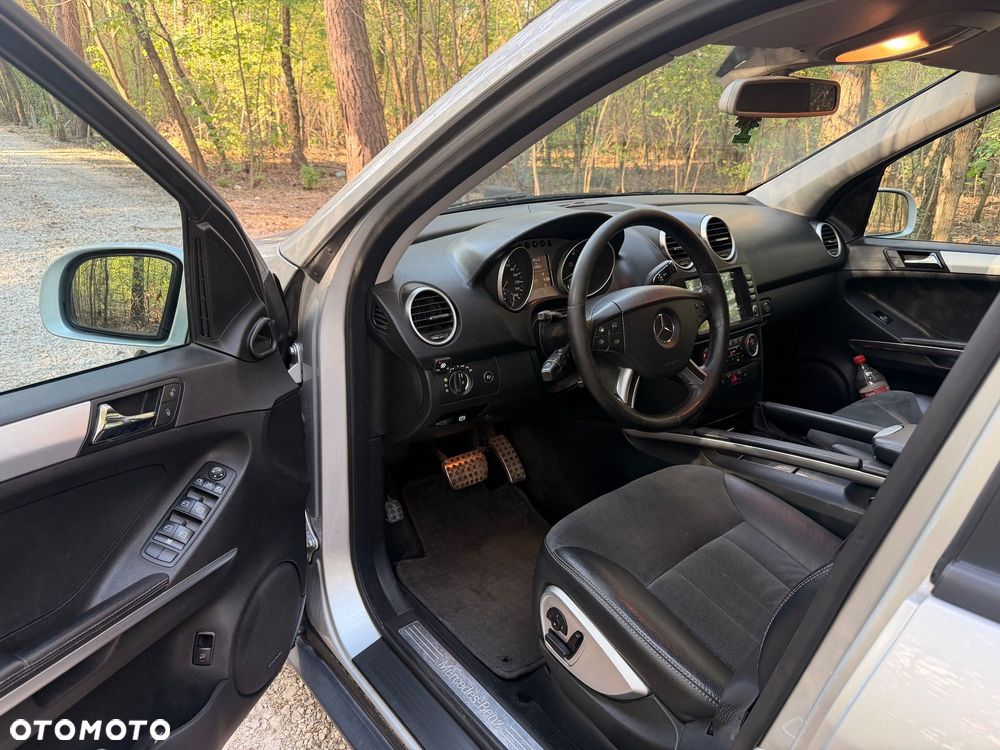 Mercedes-Benz ML 350 4-Matic - 8