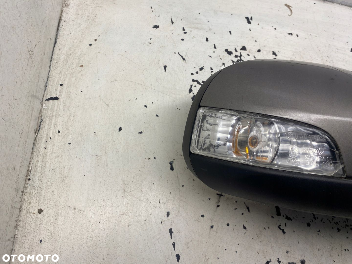 VOLVO C30 LIFT LUSTERKO PRAWE 12 PIN EU - 4