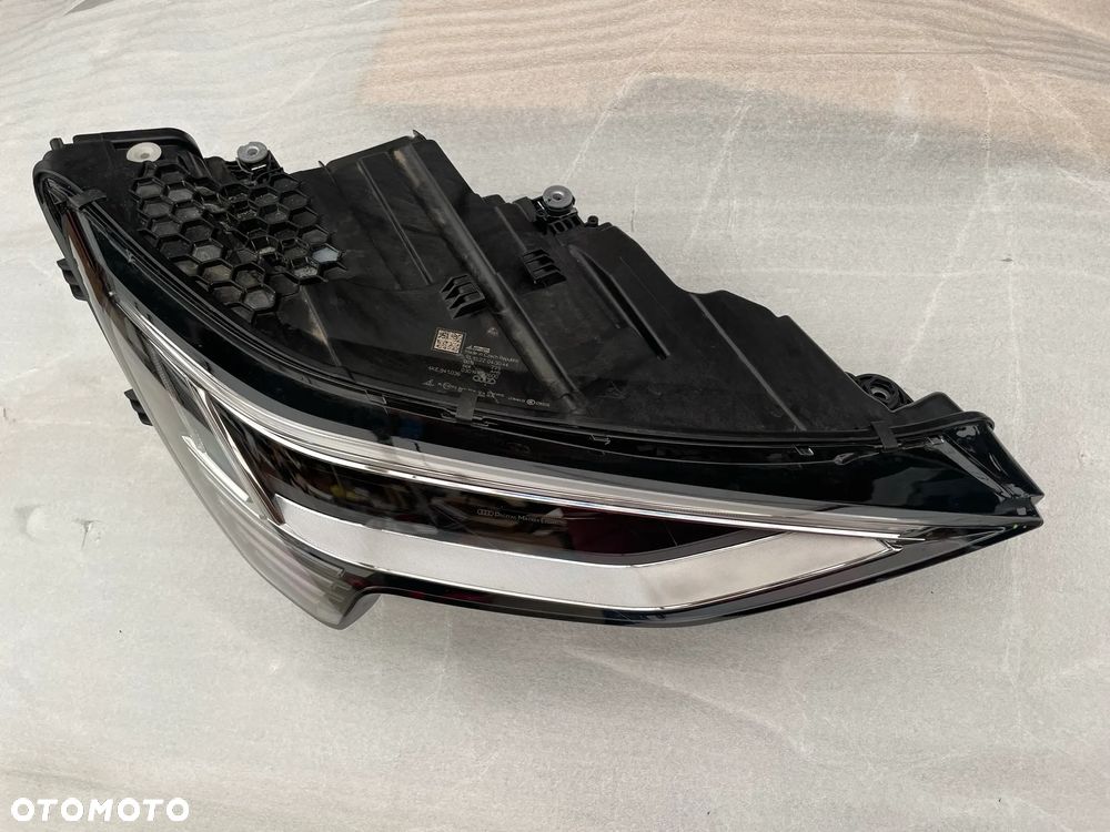 Audi E-Tron reflektor prawy matrix digital 4KE941036 - 3