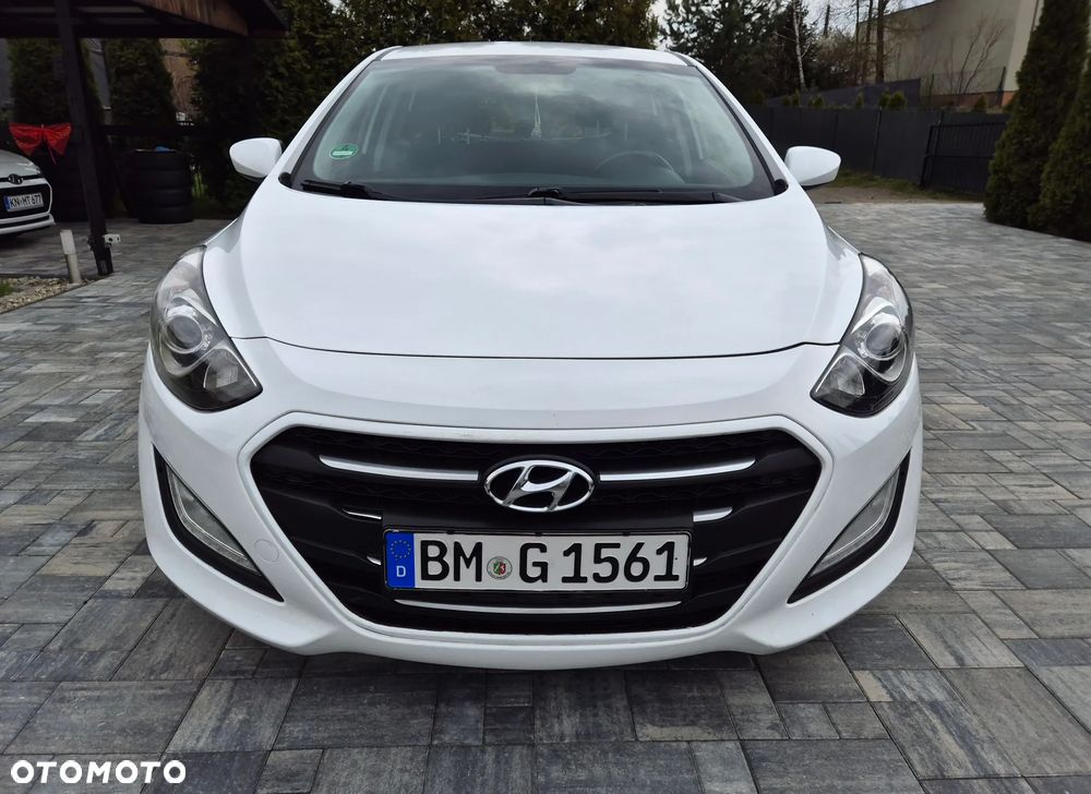 Hyundai i30 blue 1.6 CRDi Classic - 2