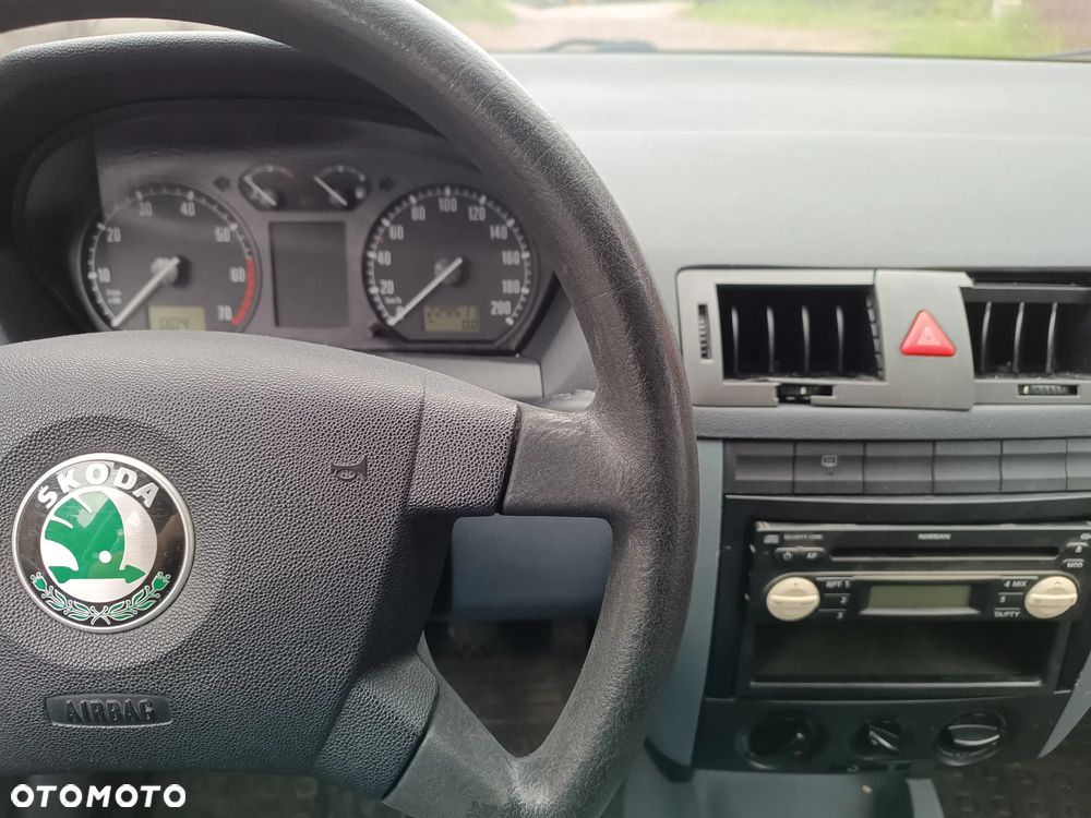 Skoda Fabia 1.2 HTP Exact - 6
