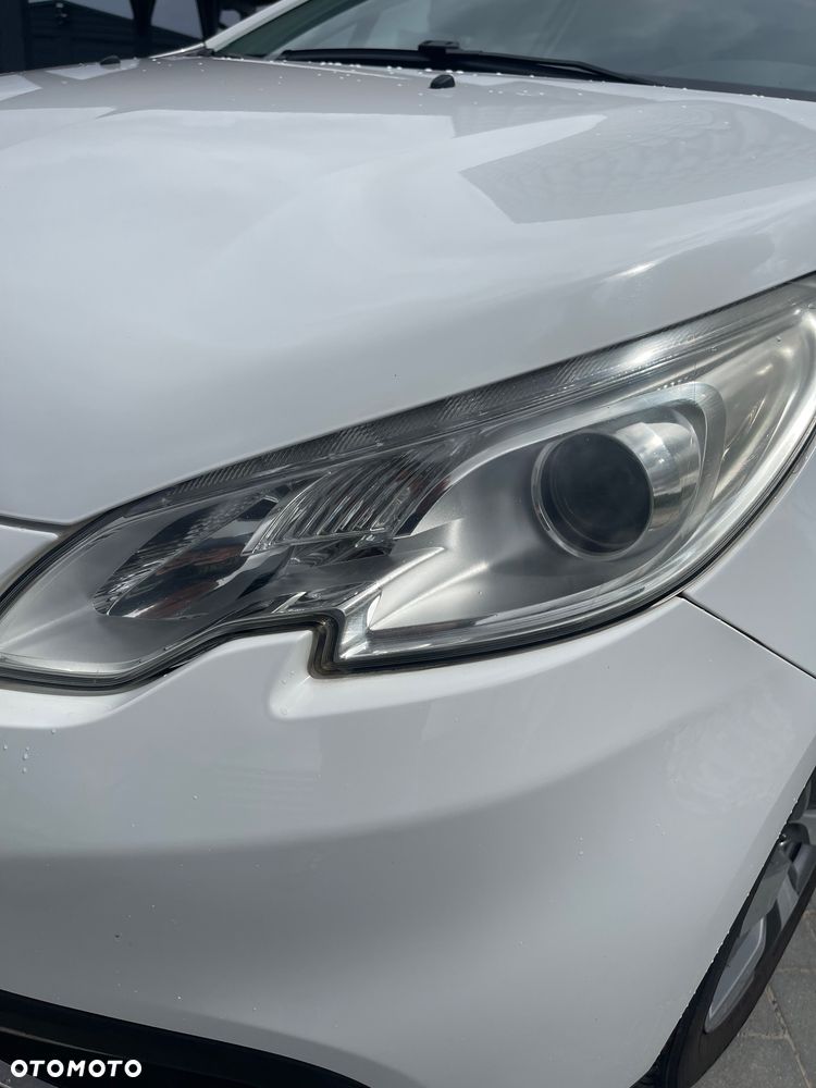 Peugeot 2008 1.2 VTi Allure - 13