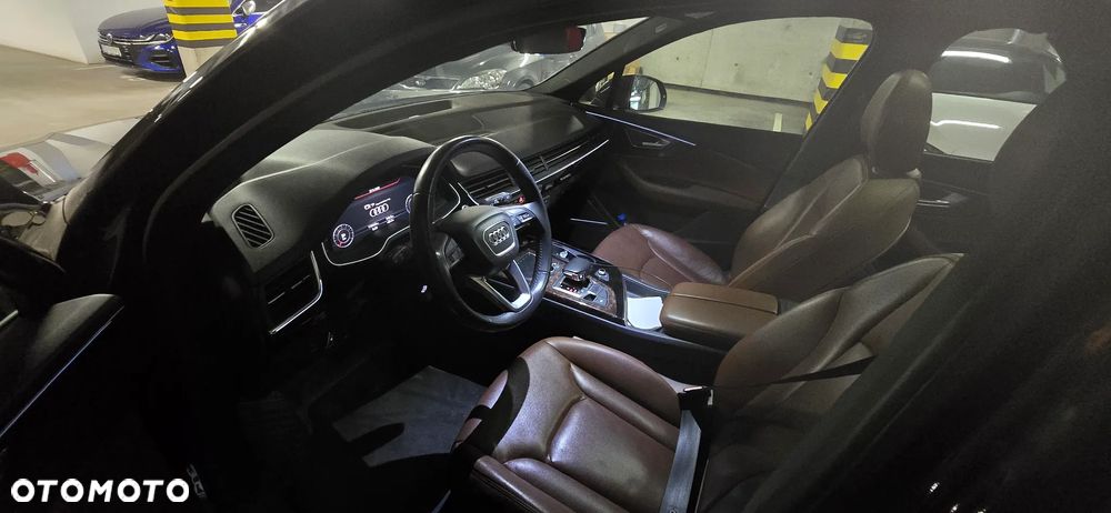 Audi Q7 55 TFSI quattro tiptronic - 12