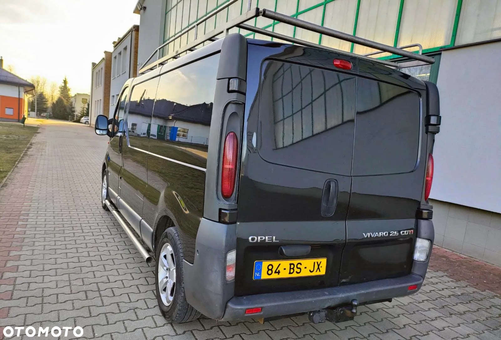 Opel VIVARO - 8