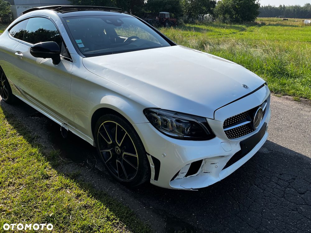 Mercedes-Benz Klasa C 300 9G-TRONIC AMG Line - 8