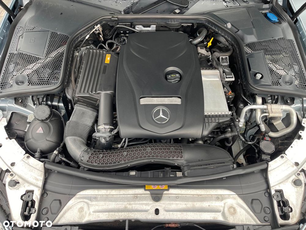 Mercedes-Benz Klasa C 200 4-Matic 9G-TRONIC - 13