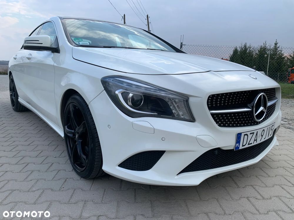 Mercedes-Benz CLA 200 Urban - 1