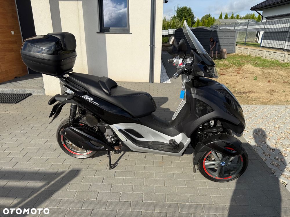Piaggio MP-3 - 1