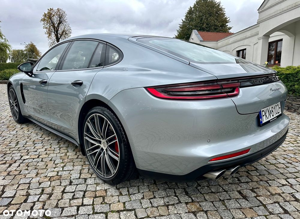Porsche Panamera 4 - 9