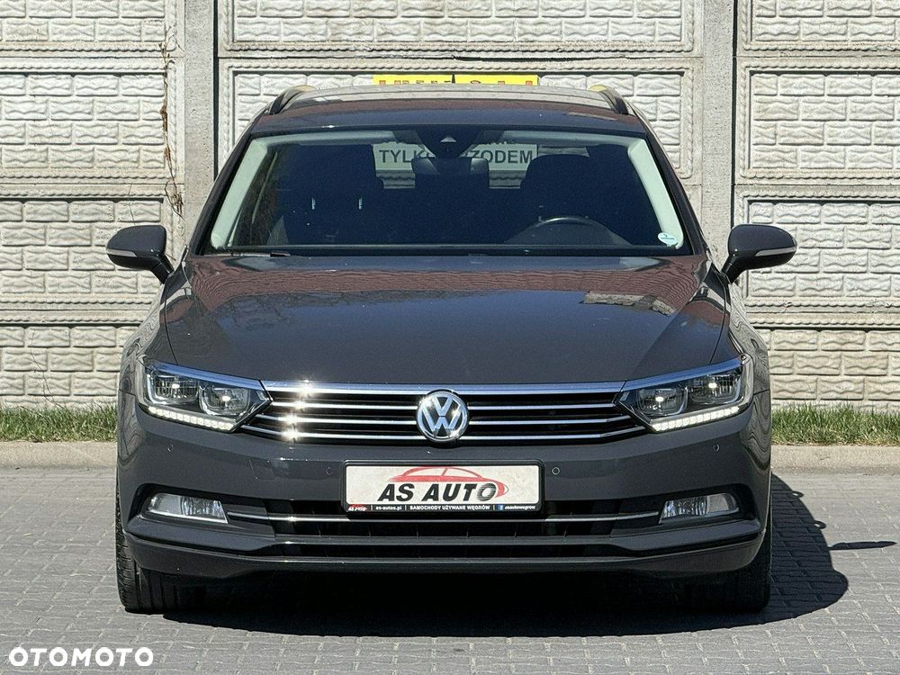 Volkswagen Passat - 31