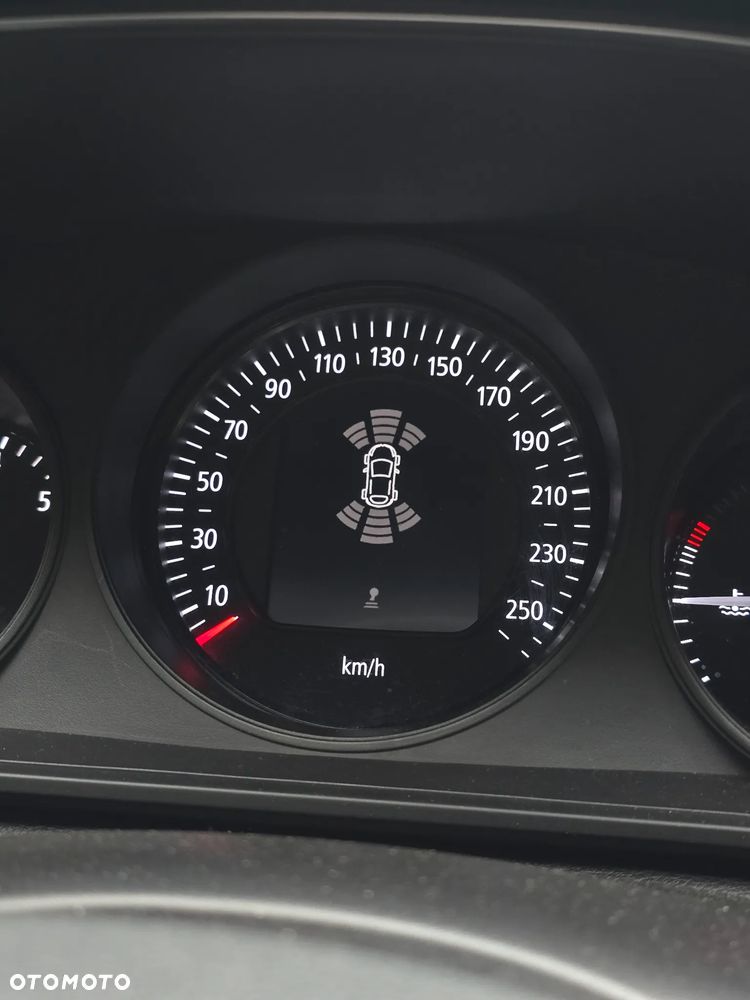 Renault Megane 1.6 SCe Life - 9