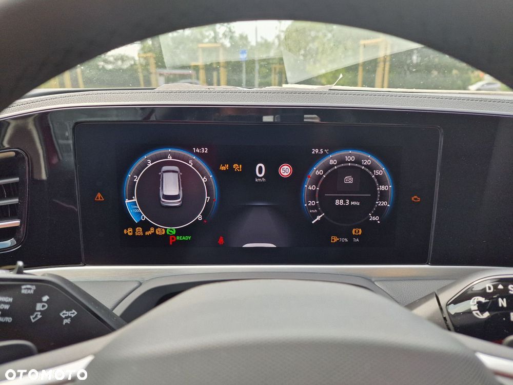 Volkswagen Passat - 13