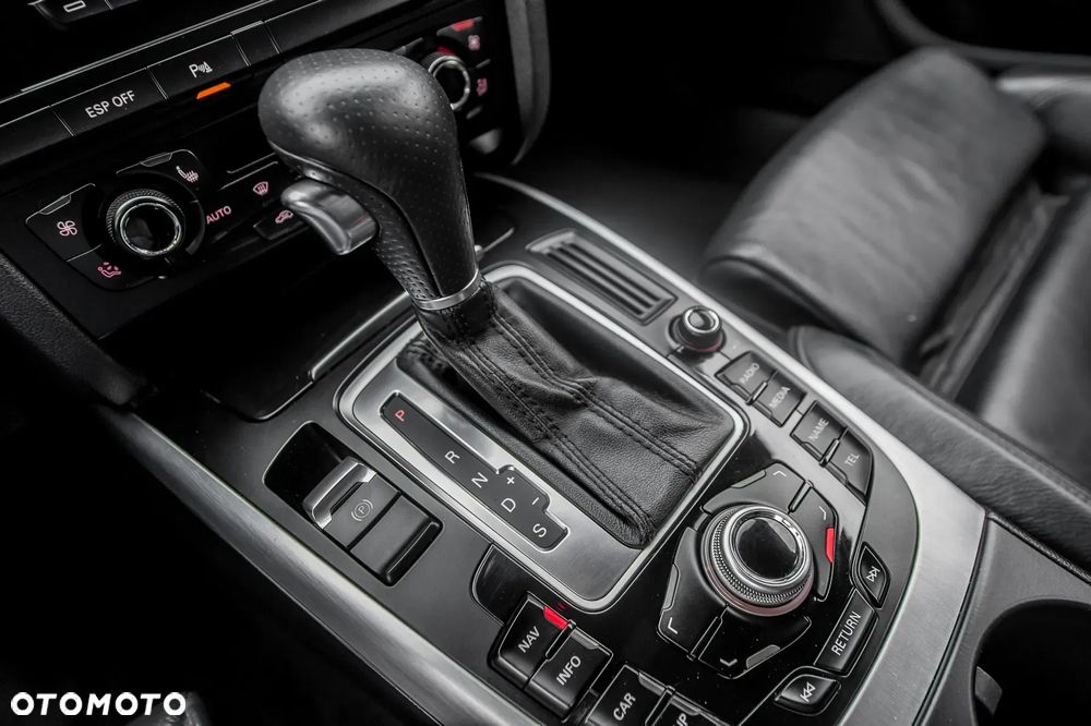 Audi A4 Avant 3.0 TDI DPF quattro S tronic S line Sportpaket - 33