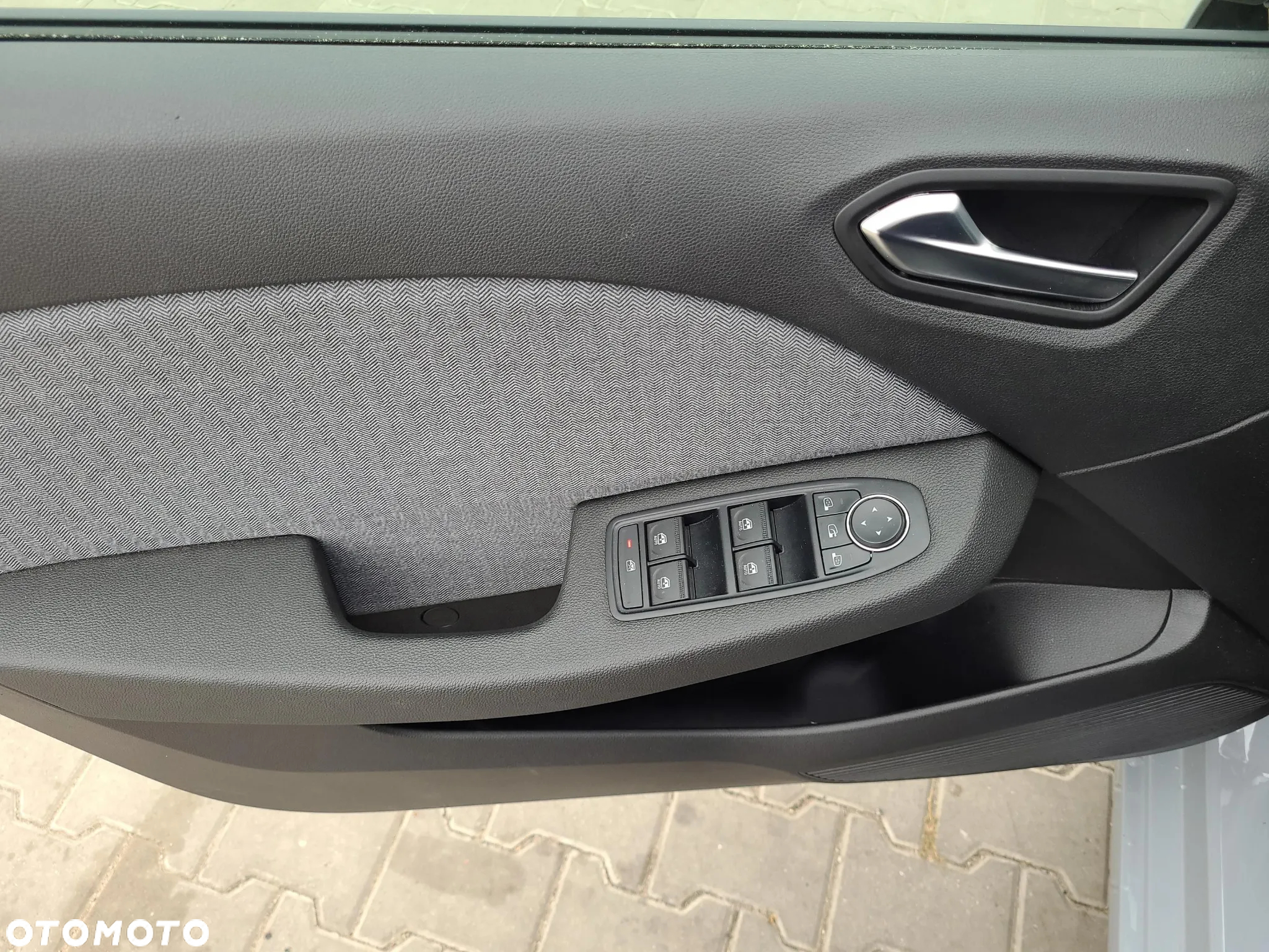 Renault Clio 1.0 TCe Techno - 10