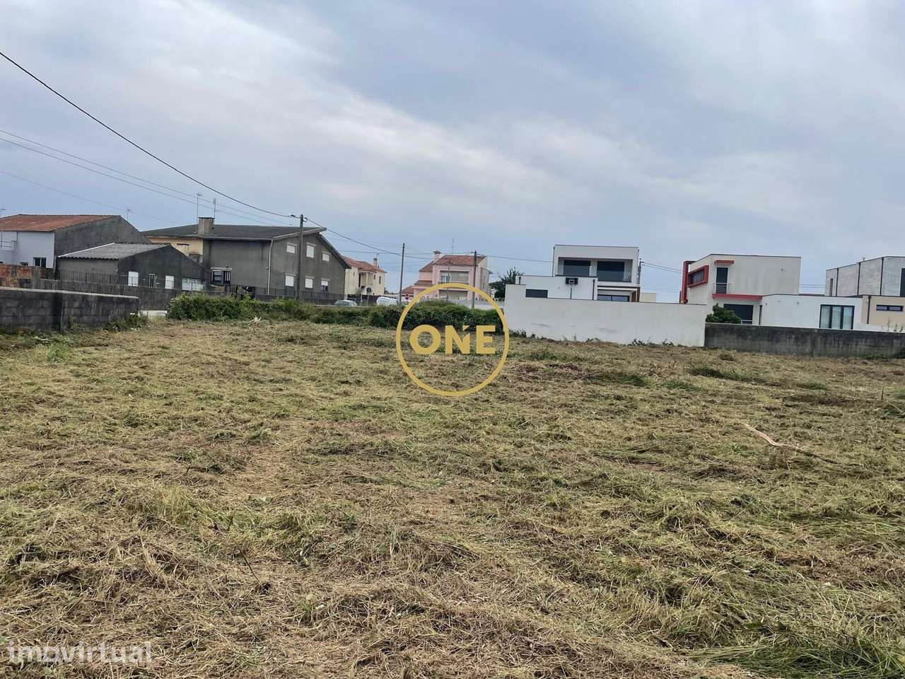 Terreno Rustico com 2422 m2 em Terroso, Póvoa de Varzim - Grande imagem: 2/3