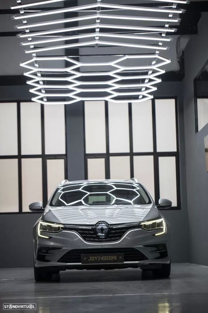 Renault Mégane E-Tech - 5