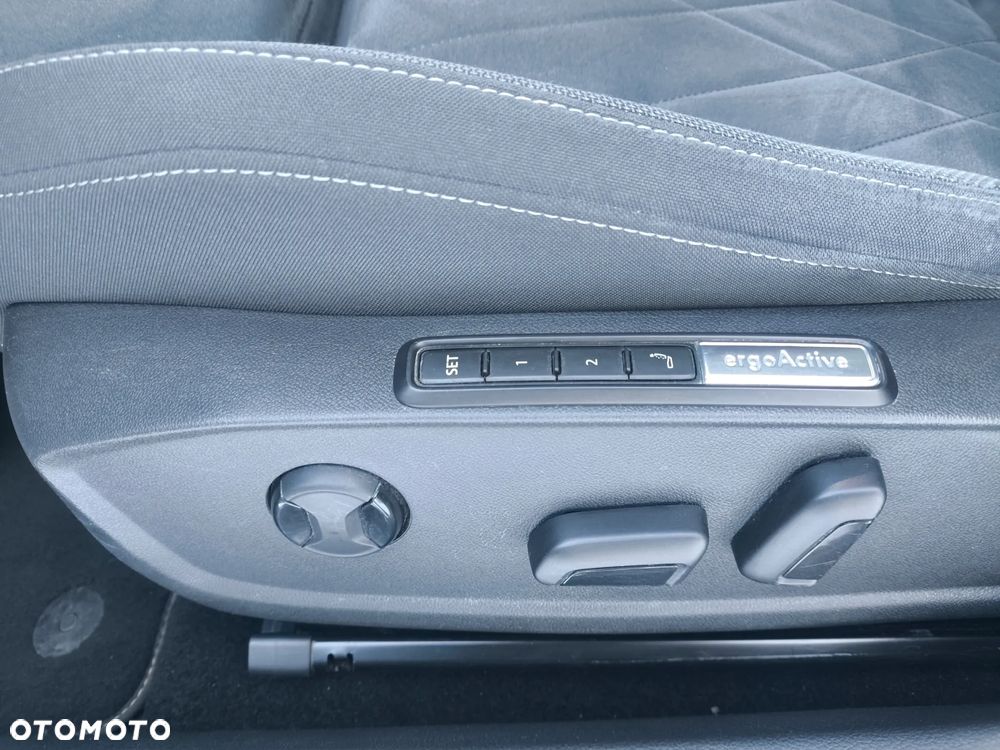 Volkswagen Golf - 16