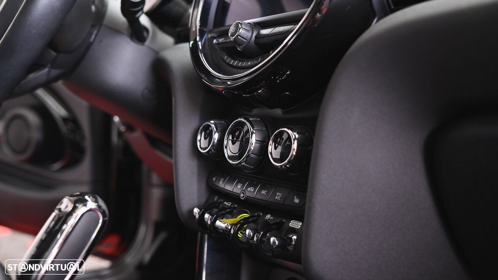 MINI 3 Portas Cooper SE Camden Edition - 44