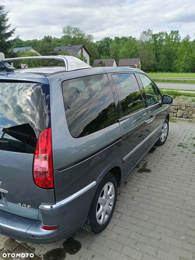 Peugeot 807 HDi 165 Family - 4