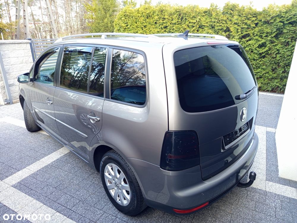 Volkswagen Touran 2.0 TDI DSG Highline - 14
