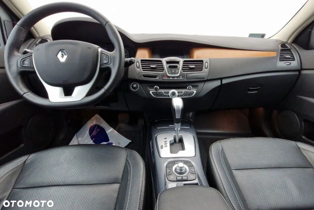 Renault Laguna 3.0 dCi V6 FAP Initiale - 12