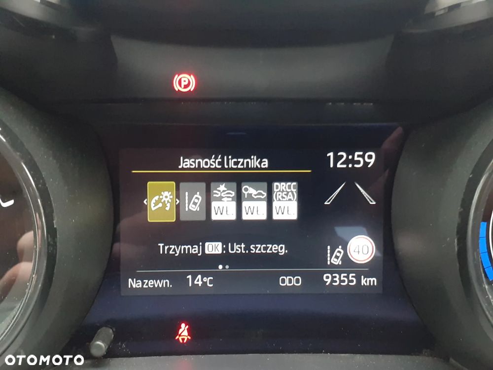 Toyota Yaris Hybrid 1.5 Executive - 11