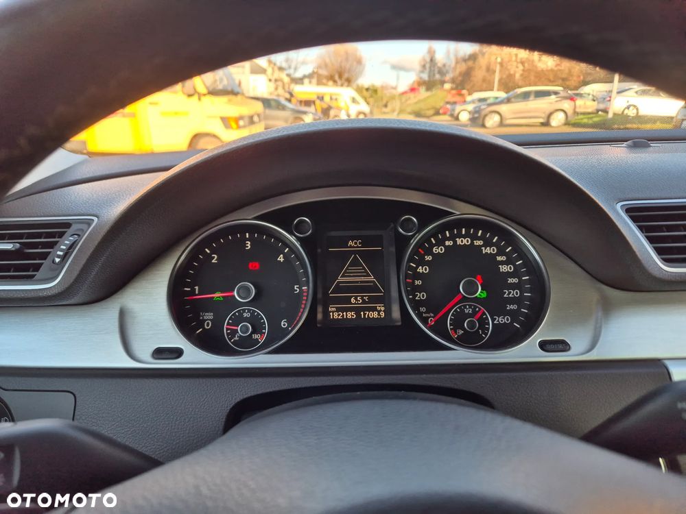 Volkswagen Passat 2.0 TDI DPF Highline DSG - 12