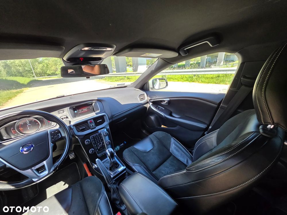 Volvo V40 D4 Drive-E R-Design Momentum - 9