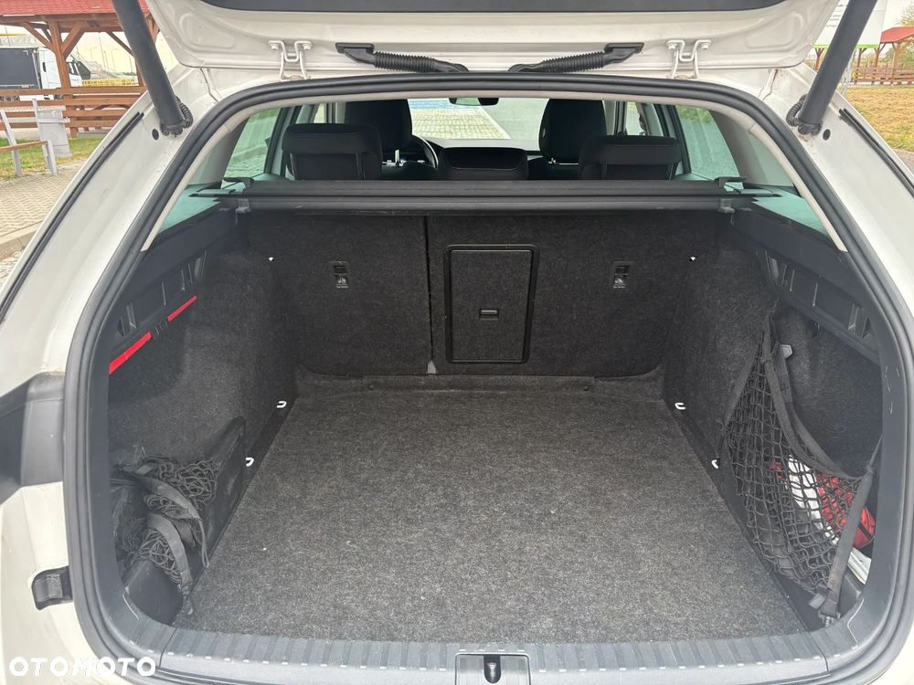 Skoda Octavia 2.0 TDI 4x4 Style DSG - 27