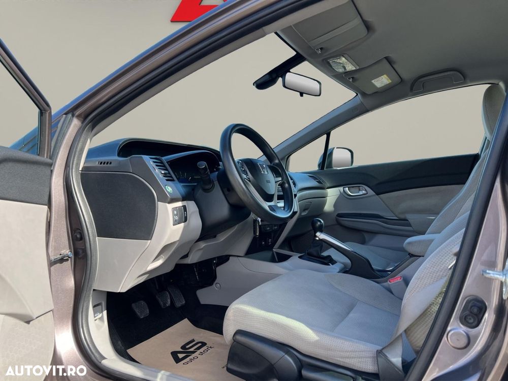 Honda Civic 1.8 i-VTEC Comfort - 3
