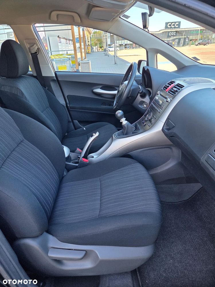 Toyota Auris 1.33 VVT-i Premium + - 14
