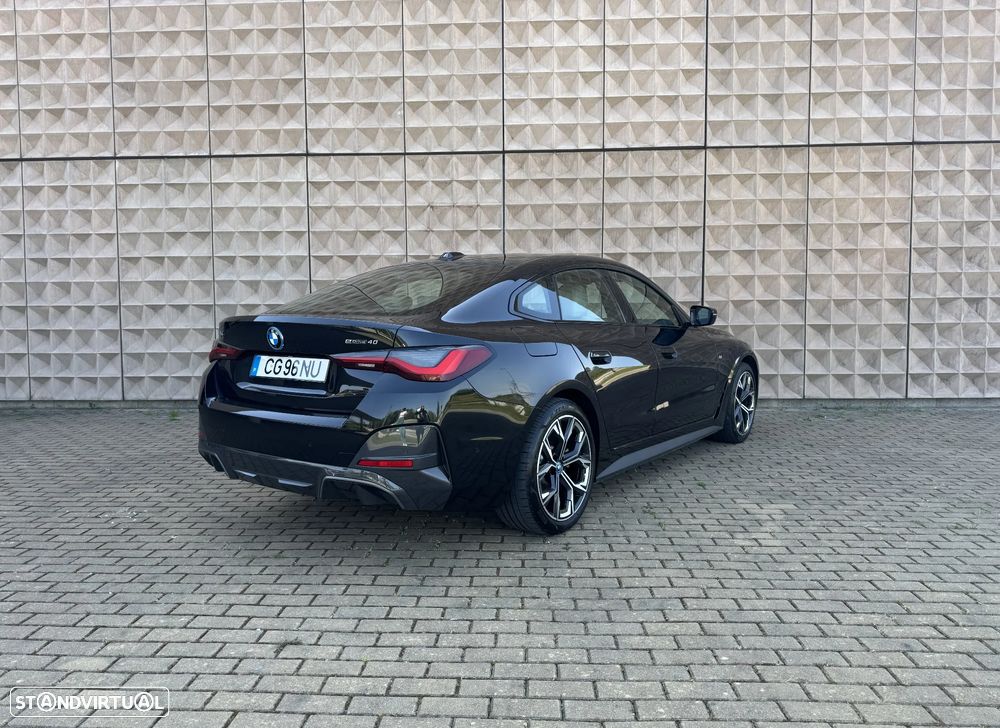 BMW i4 eDrive40 Pack Desportivo M - 24