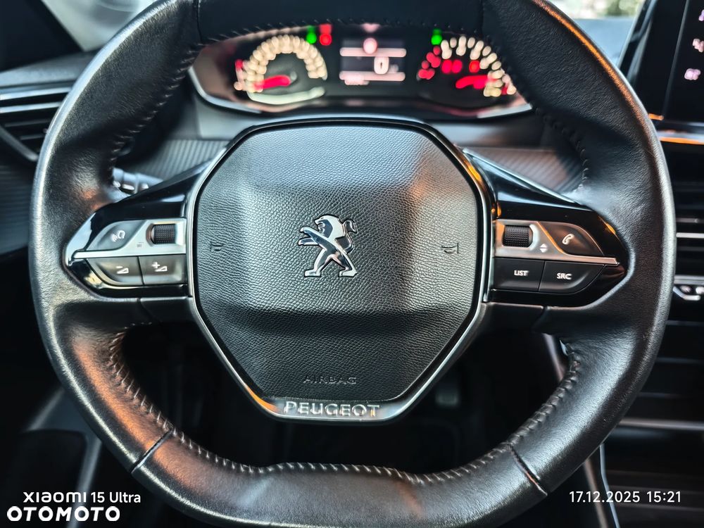 Peugeot 208 PureTech 75 Allure Pack - 13