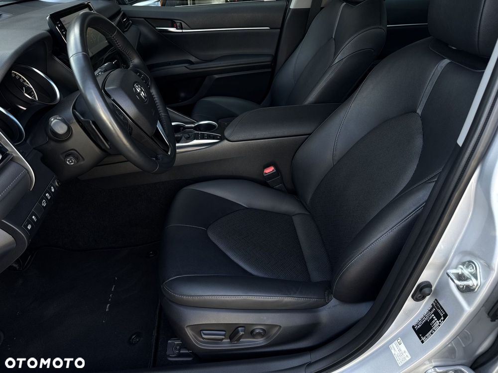 Toyota Camry 2.5 Hybrid Executive CVT - 13