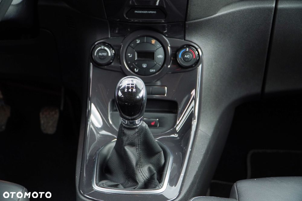 Ford Fiesta 1.0 EcoBoost Titanium ASS - 11