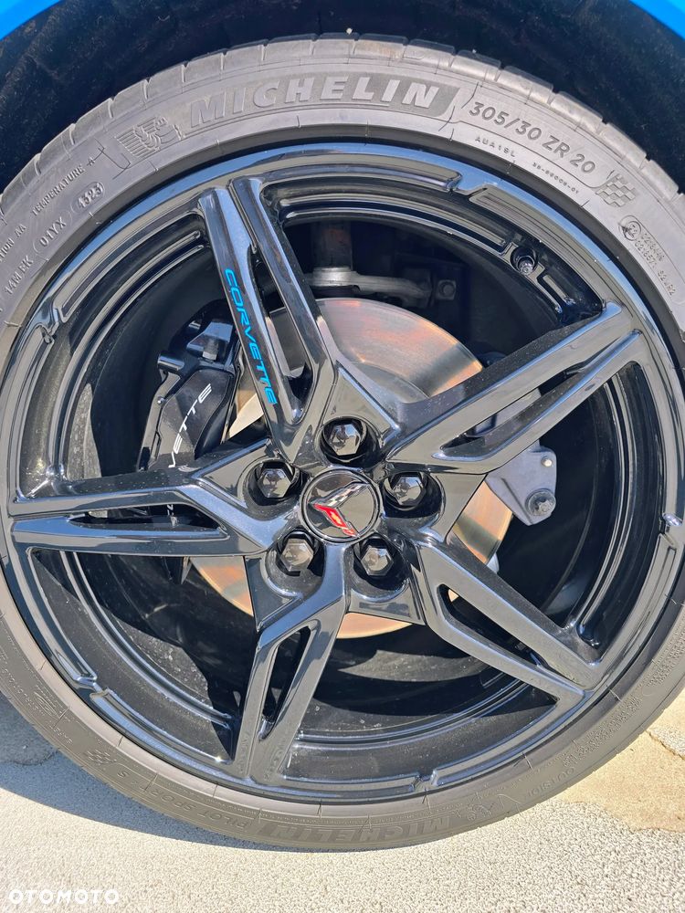 Chevrolet Corvette - 19
