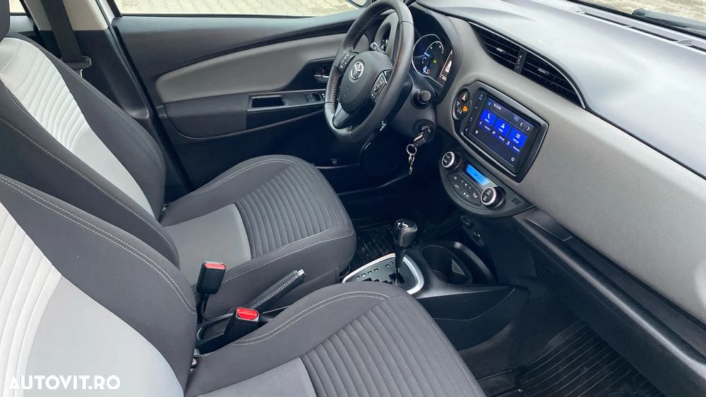 Toyota Yaris 1.5 VVT-i HSD Active - 6