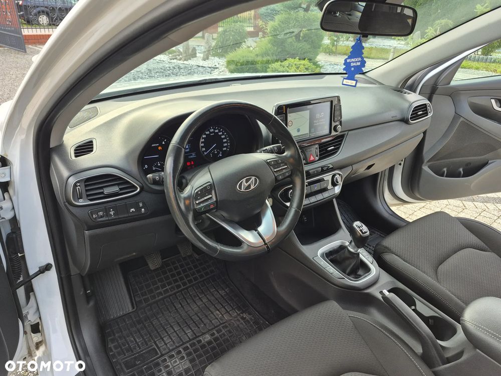 Hyundai i30 1.6 CRDI Intro - 14