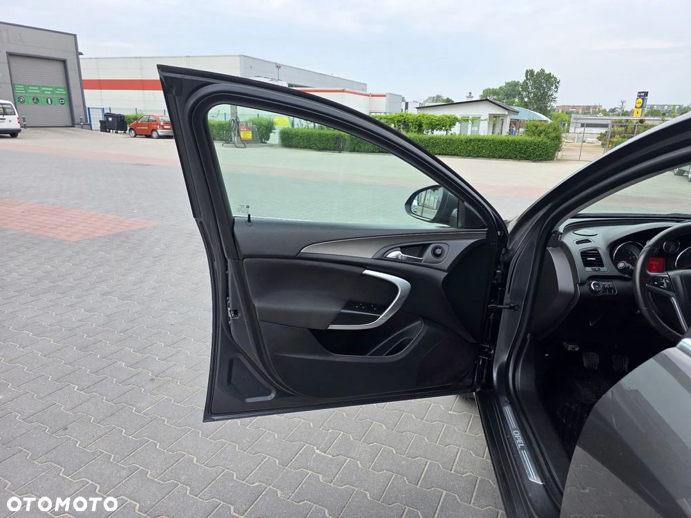Opel Insignia 1.6 Turbo Design Edition - 14