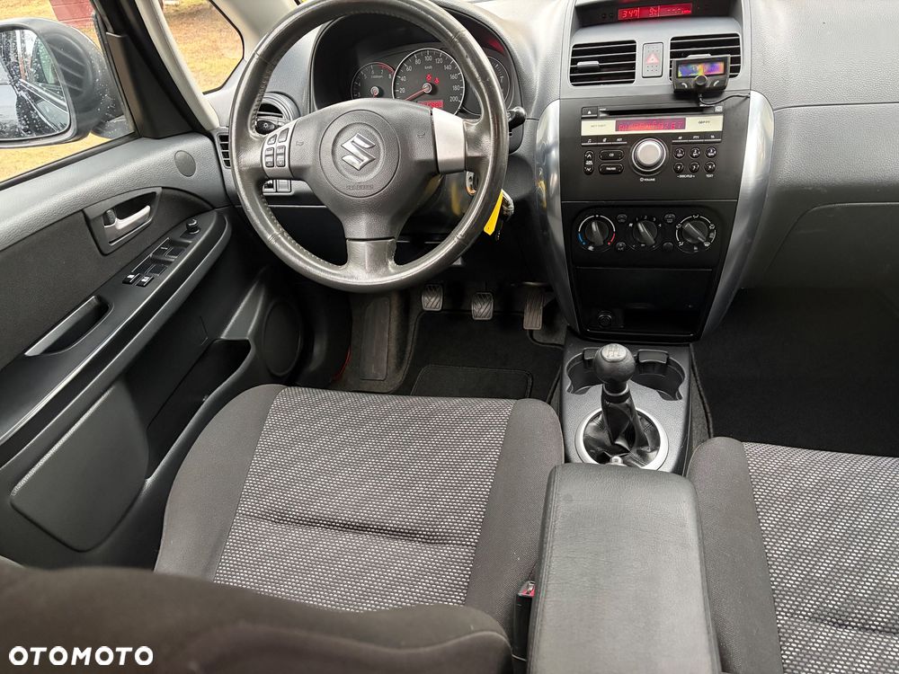 Suzuki SX4 1.6 GS / Premium - 7