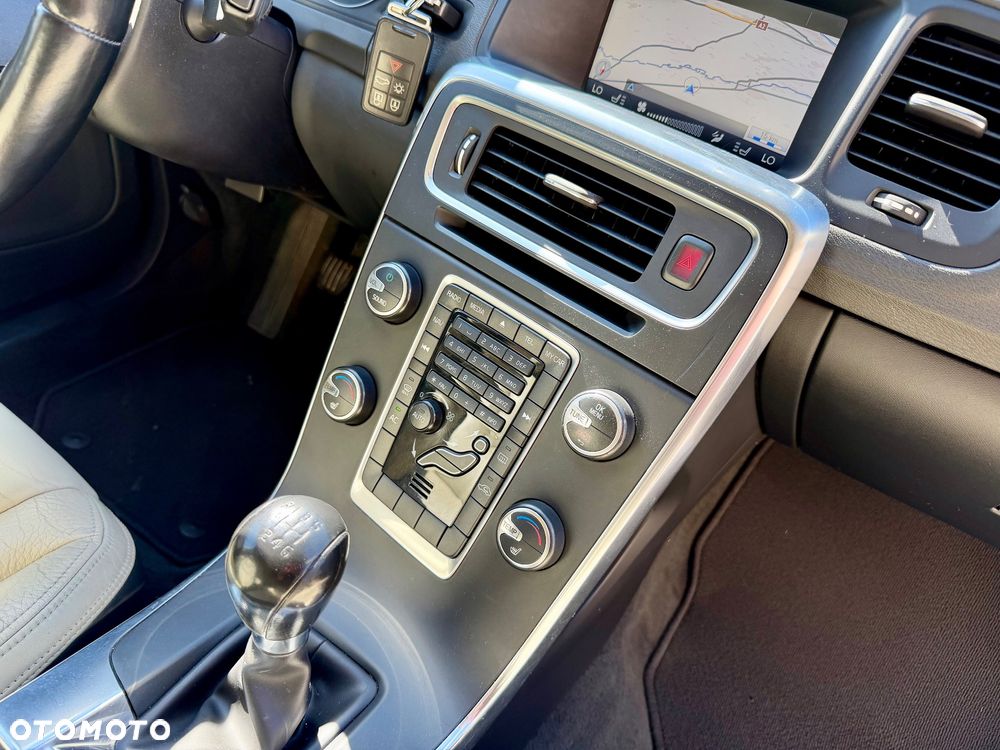 Volvo S60 2.0T Momentum - 17