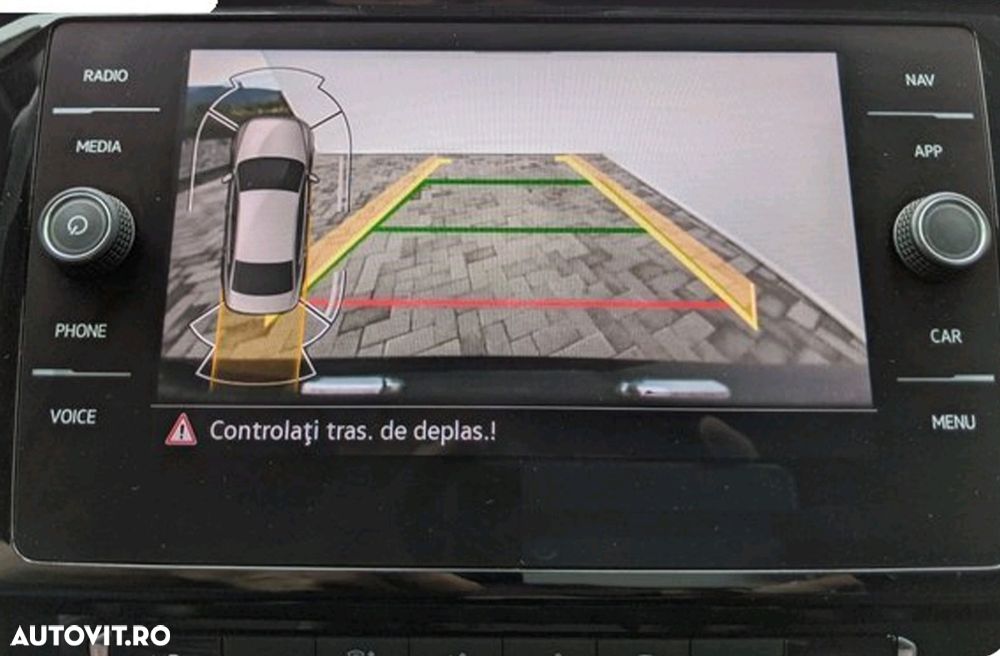 Volkswagen Passat 1.6 TDI SCR DSG Business - 11
