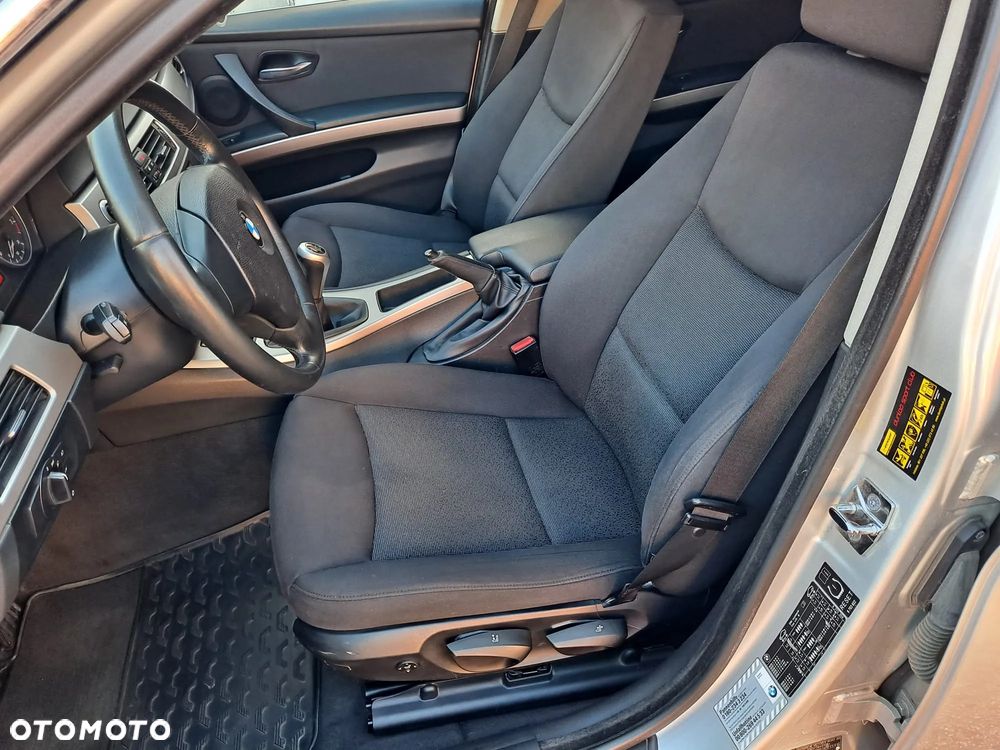 BMW Seria 3 325i - 15