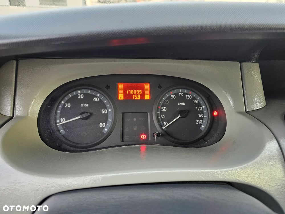 Renault Trafic - 9