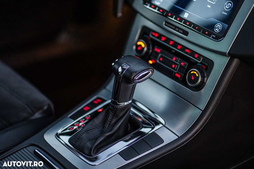 Volkswagen Passat Variant 2.0 TDI BlueMotion Technology Highline DSG - 26