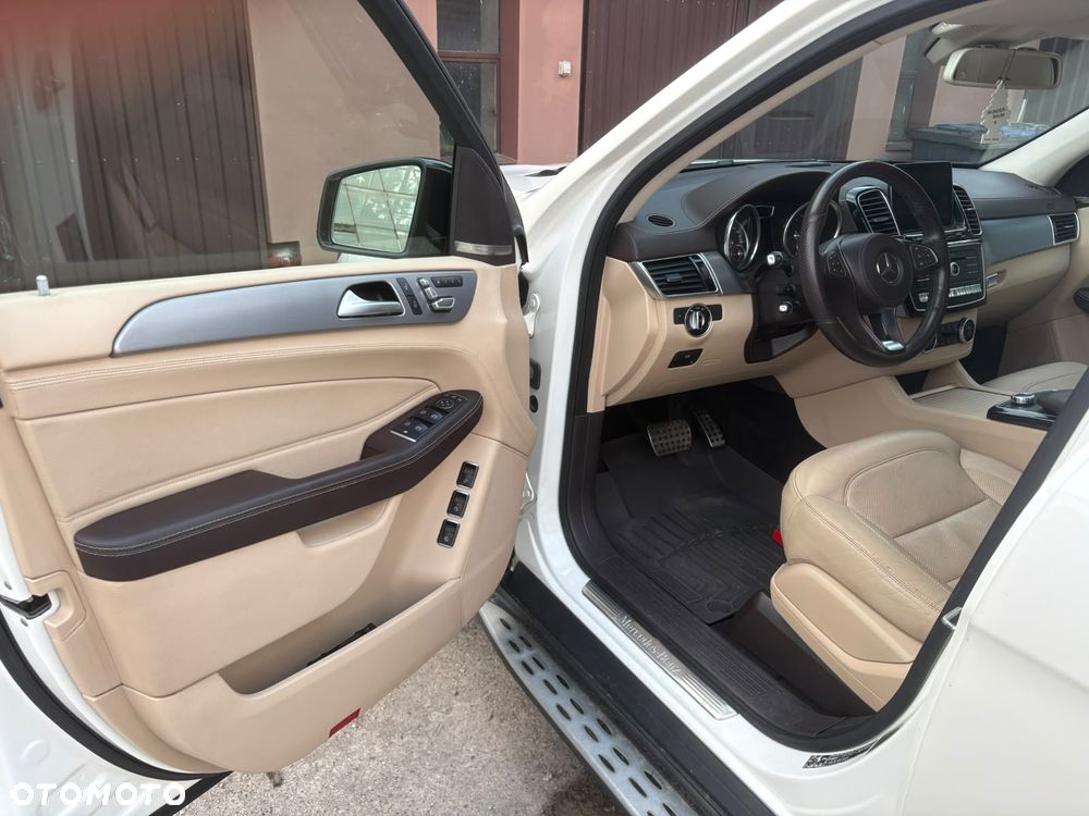Mercedes-Benz GLS 400 4Matic 9G-TRONIC AMG Line - 12